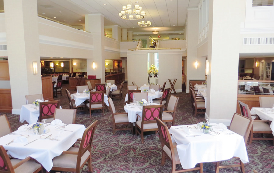 Fox Hill Village Dining Area