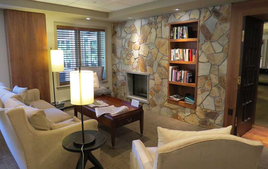 Fox Hill Village Sitting Area