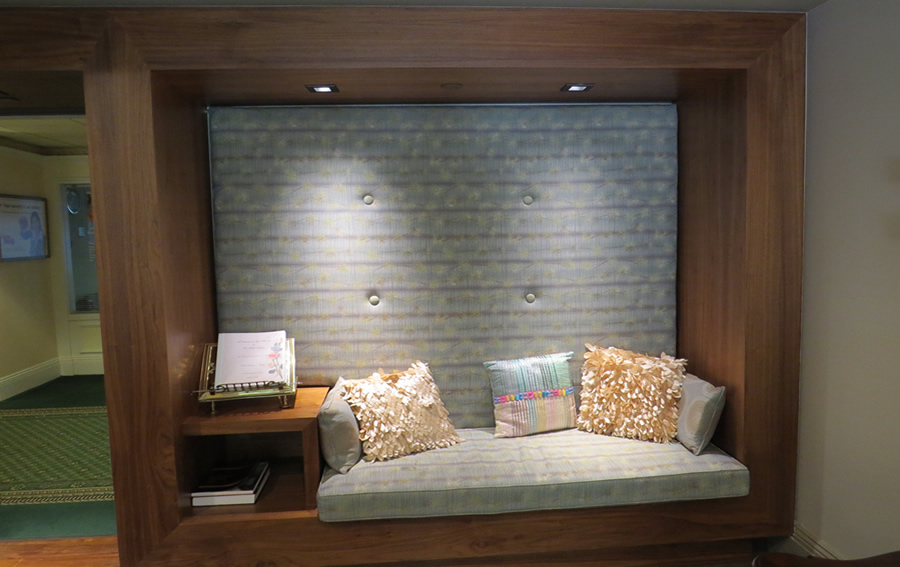 Fox Hill Village Sitting Area